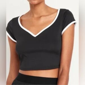 Old Navy Active Powersoft Black and White Women's Crop Top